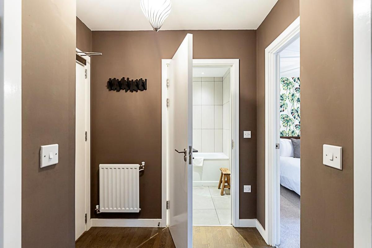 Spacious And Trendy Shoreditch Flat Apartment London